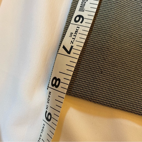 Fine houndstooth straight leg stretch pants by Van Heusen size 2 - Picture 6 of 8